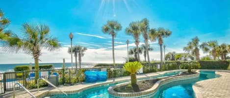 Oceanfront lazy river