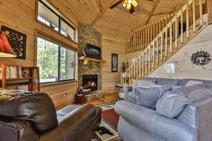 Living room with gas firepalce
