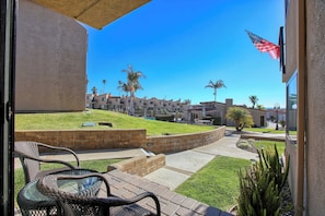 113 Downstairs porch to clubhouse and pool