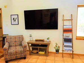 80" Flatscreen TV in Living room (visible from kitchen and dining room)