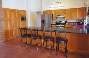 Bar Seating between Dining Area & Kitchen