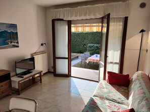 Garden,Living room