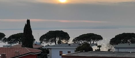 Vista para praia/oceano