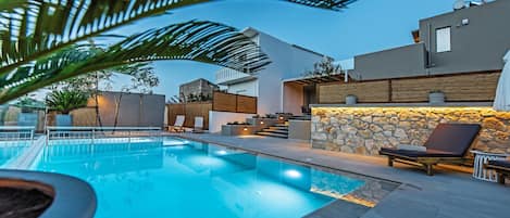 Exceptional modern villa,Private pool,Amenities,Beach,Rethymno