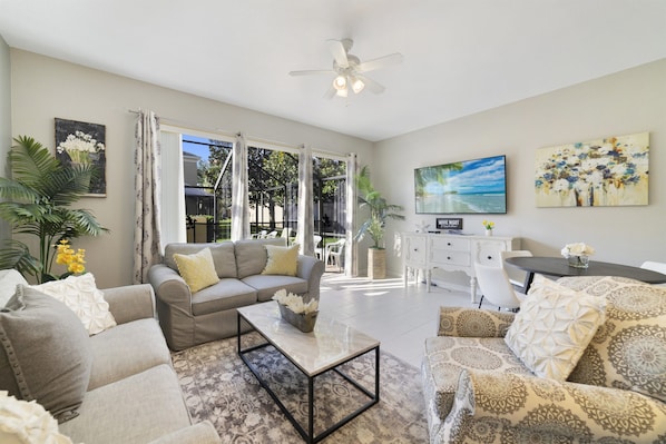 Light and Bright with Florida Sunshine