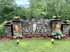 Entry to Sky Valley
