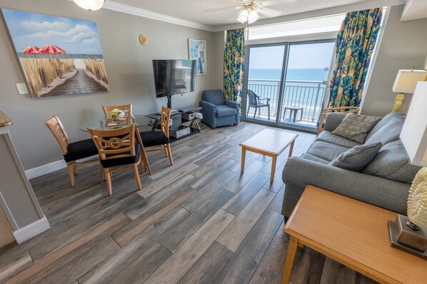 Direct Oceanfront, Beautifully Decorated