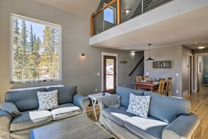 Living Room | Free WiFi | Board Games