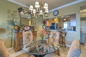 Dining Table | Breakfast Bar | Fully Equipped Kitchen