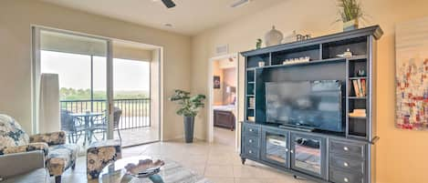 Bradenton Vacation Rental Condo | 2BR | 2BA | 1,200 Sq Ft | Elevator Available