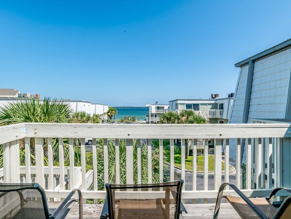 Welcome to Boardwalk Townhomes #17A