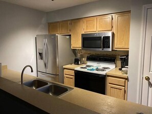 Full kitchen with new appliances