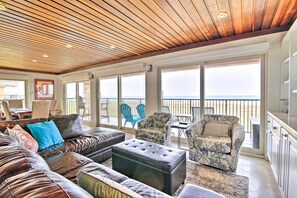 Living Room | Beach Views