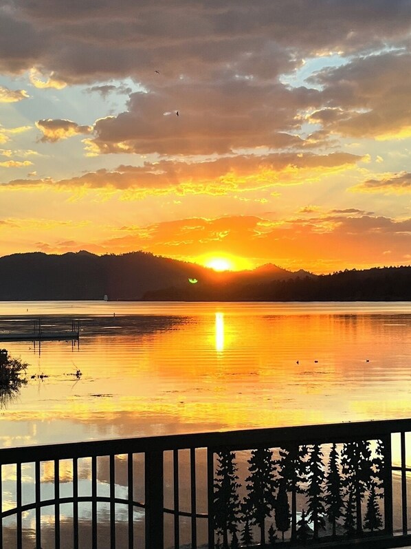 You can walk to this spot and enjoy a romantic moment that you’ll never forget!!