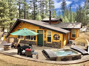 This amazing 1.25 acres property will take your breath away…..