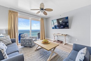 Living Area with Gulf Views