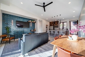 Living room, Kitchen and Dining Area