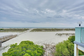 Community Amenities | Direct Access to Wildwood Crest Beach