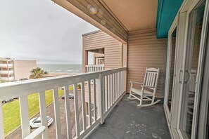 Private Balcony | Direct Beach Access