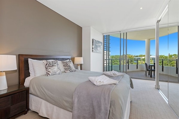 067_Open2view_ID714794-56_685_Casuarina_Way__Casuarina