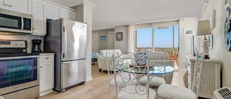 Enjoy the casual elegance of this newly remodeled studio condo, with everything you need for a fantastic beach getaway.