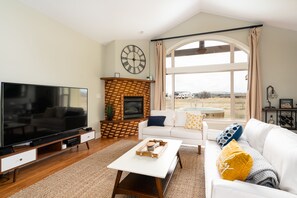 Great natural light in the living room!