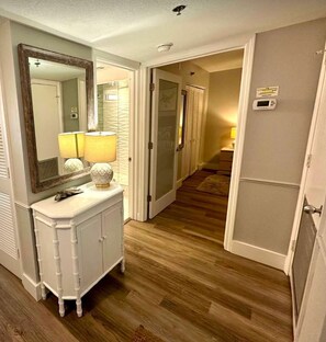 Entry way to the queen guest bedroom