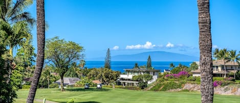 Views of the golf course and ocean!