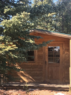 Dry Cabin over looking Airstrip