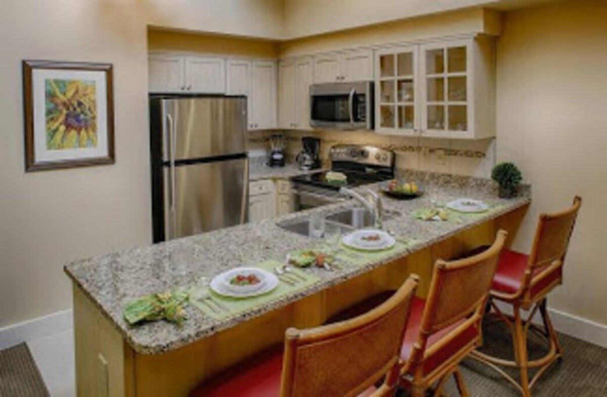 Turtle Cay Beach Resort – 2 Bedroom, 3 Bath Lock-off Unit