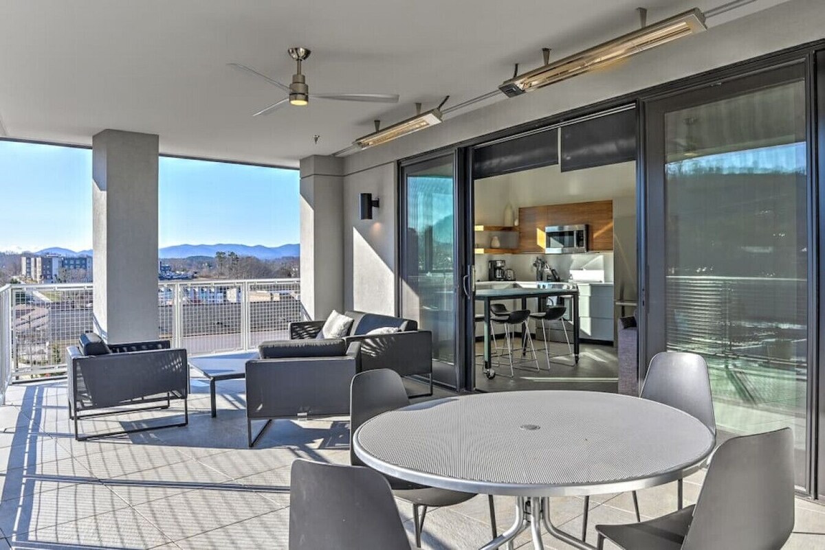 Luxury Condo, Downtown Asheville