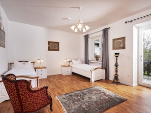 Luxus Apartement Brahms mit 3 Schlafzimmern für bis zu 5 Pers. ca. 110 qm-Wohn-/Schlafraum 3