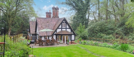 The Lodge garden surrounded by the forest and not another house in sight.