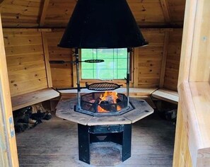 Hobbit House barbecue hut