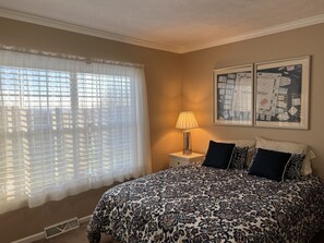 Queen bedroom