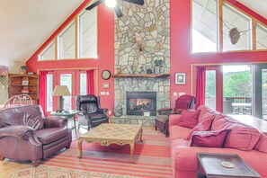 Living Room | Main Level | Free WiFi