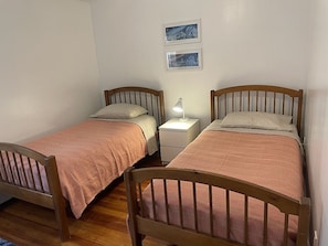 Second Bedroom with Two Twin Beds