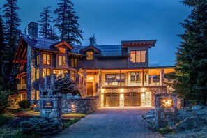 2924 Big Timber, Kadenwood