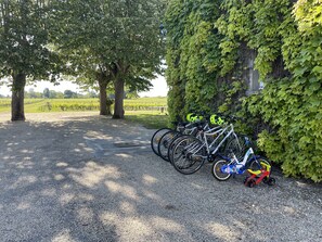 Bicycles available at the gîte at any time