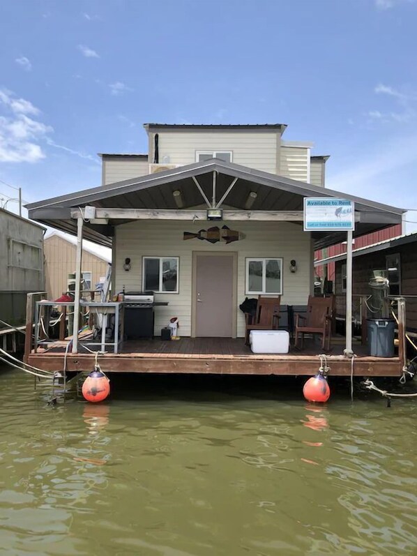 Houseboat view front side ( facing shrimp boats)