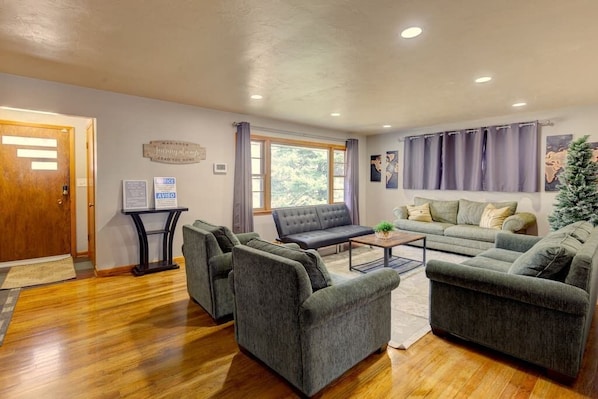 Main Living room with decorative fire place.