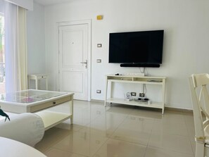 Living Room,TV and multimedia