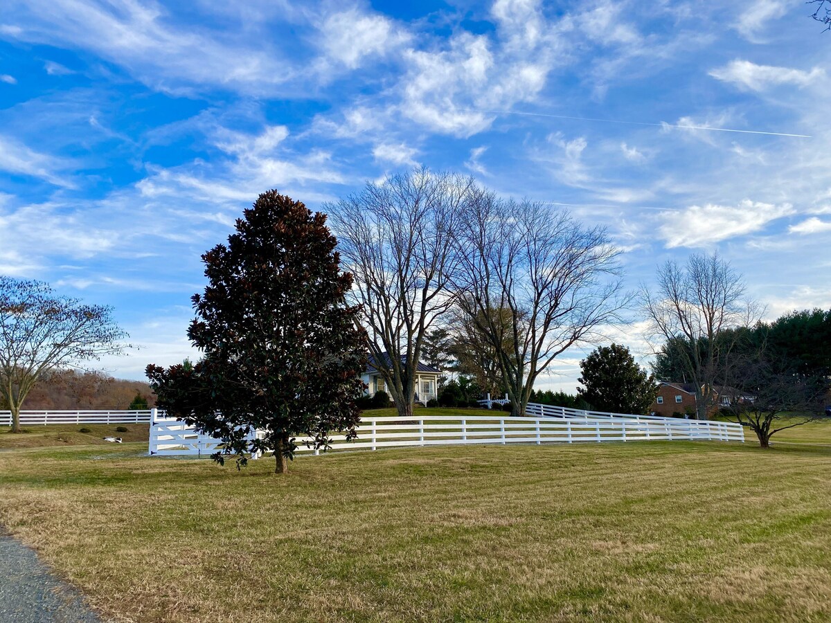 “The Suite”. at Chase Cottage – Private Entrance! Luxury accommodations.