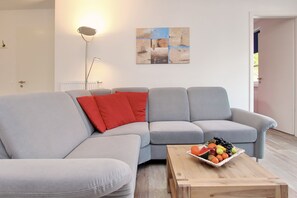 Wohnzimmer mit Schlafcouch