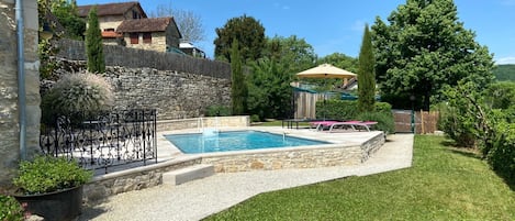 PISCINE PRIVÉE 