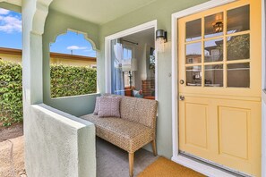 Classic porch 