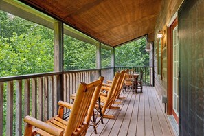 Cabins with game rooms | Private Cabin Rentals | Secluded Smoky Mountain Cabin Rentals | Gatlinburg Cabin Rentals | Pigeon Forge Cabin Rentals | Great Smoky Mountains Cabin Rentals