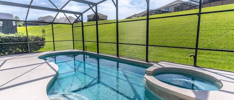 Beautiful Pool and Spa - No Direct Rear Neighbors