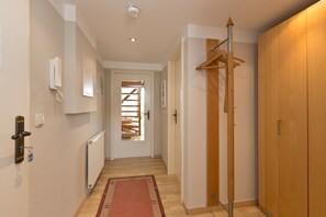 Eingangsbereich mit Garderobe