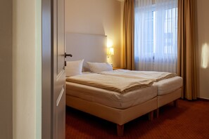 jeweils mit Doppelbett